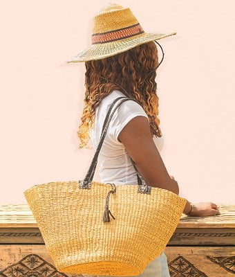 chapeau et sac assortis