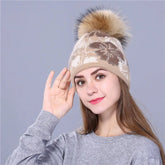 La boutique du chapeau bonnet Beige / Ajustable (du 54 au 59) Bonnet femme tricoté à pompon