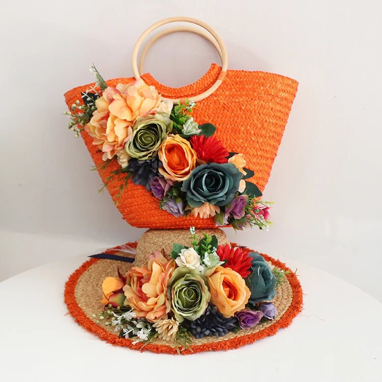 La boutique du chapeau Fourre-tout en rotin multicolore avec fleurs artificielles et chapeau