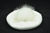 Paris-Chapeau bonnet Blanc Béret de Laine avec pompon en Véritable Fourrure