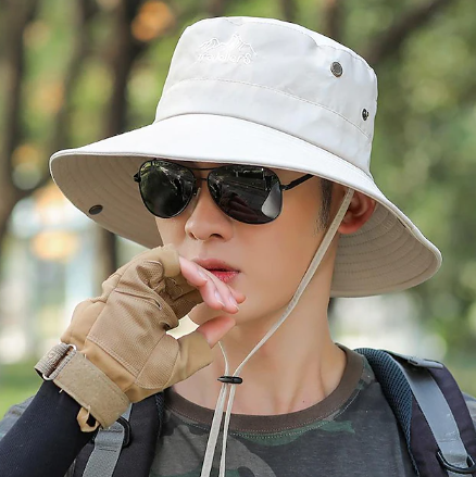 Les chapeaux en toile pour femme : Accessoires tendance pour un look décontracté