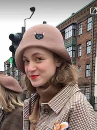 Tout savoir sur le chapeau cloche pour femme : histoire, styles et conseils de mode