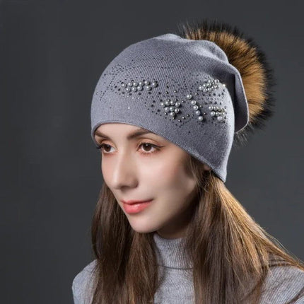 Bonnet femme en laine avec pompon et strass - Gris 2 - Ajustable (du 54 au 59) | La boutique du chapeau