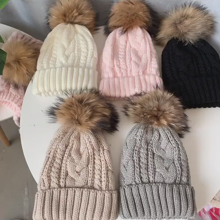 Bonnet polaire et pompon